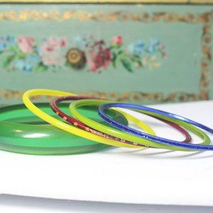 Set of 4 Retro Bright Pop Art Plastic Y2k 2000s Millennium Bangle Bracelet Set